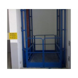 山東貨物提升機(jī)廠商直銷 開(kāi)搶啦~??！