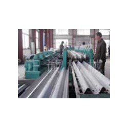 質(zhì)量好的三波護(hù)欄板機(jī)組哪里買(mǎi)，南通護(hù)欄板機(jī)
