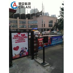 馳安科技提供銷量好的銀川關(guān)人行廣告門，產(chǎn)品有保障，傾銷銀川人行廣告門