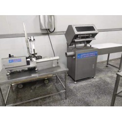 牛排設備 牛排灌裝填充機應用打卡機絕配，情侶型機器關(guān)聯(lián)使用