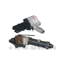 平洲鋼帶氣動分離式打包機(jī)ELD-19/32A?兩機(jī)聯(lián)合使用
